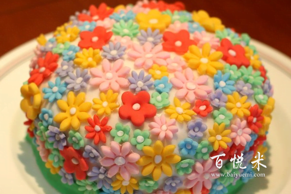 烘焙新手必看！制作翻糖蛋糕的工具有哪些？